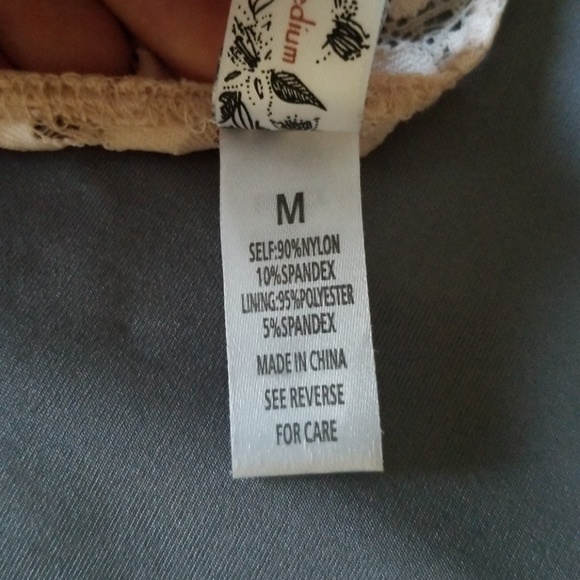 Wishlist Lace Bralette Size Medium - Picture 5 of 5